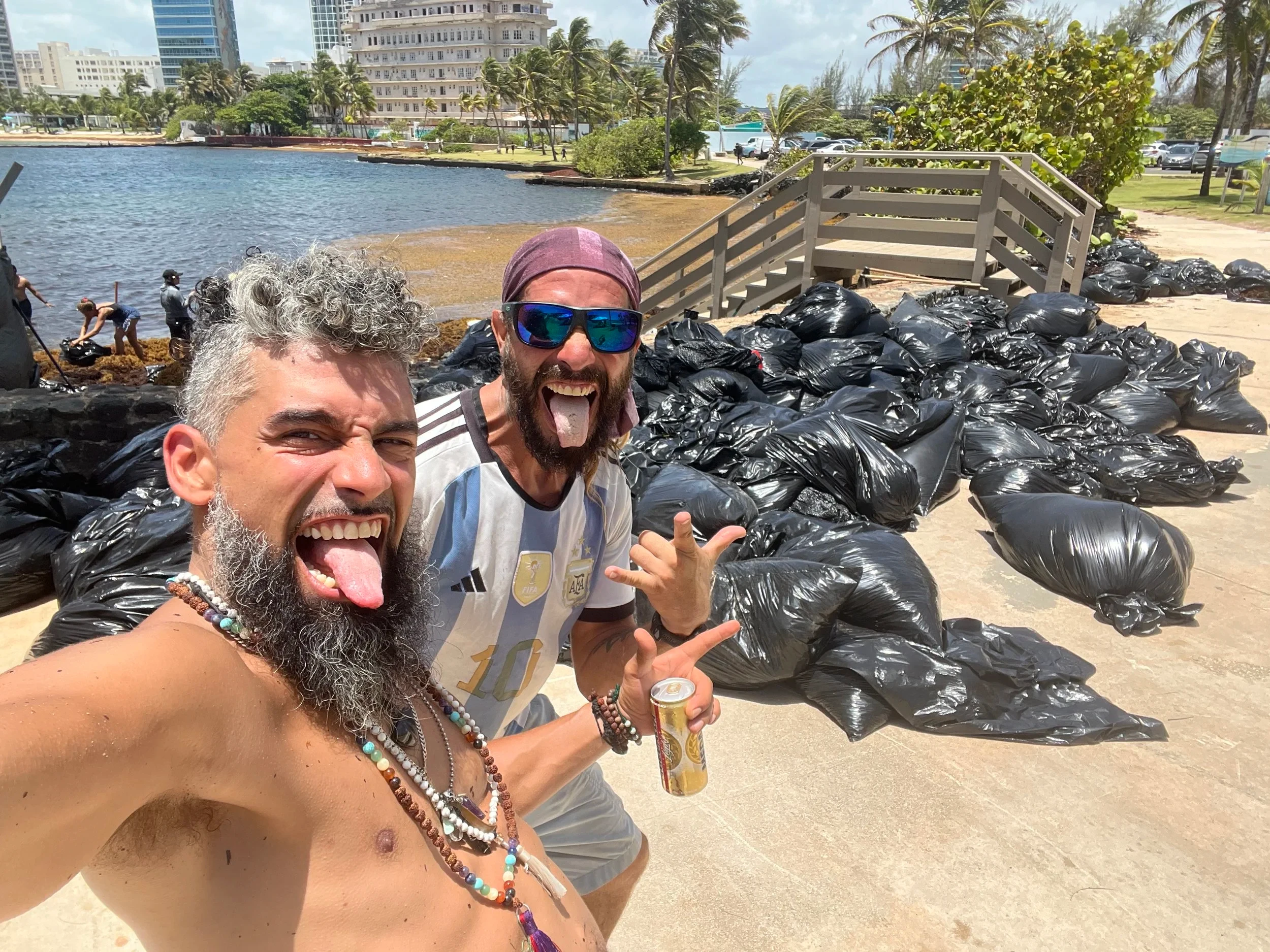 R.U.F.F beach cleanup volunteers